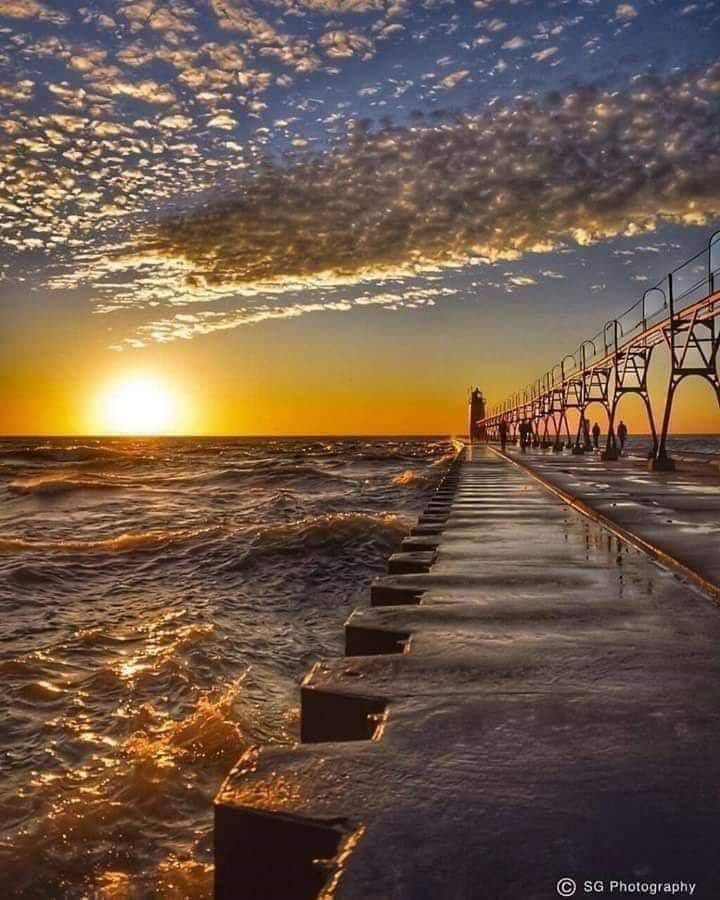 نگاه با چشمان بسته